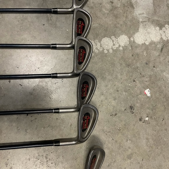 Woman’s Golf set Argus TI-2000 , 8 pc iron set - Picture 9 of 10